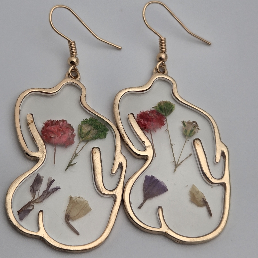 Resin Botanical Flower Silhouette Earrings Real Dried Flowers Body Form 2” - Picture 5 of 10